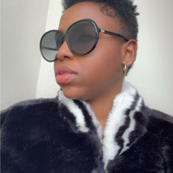 Authentic new Givenchy GV 7180/S-90 Sunglasses - Picture 6 of 14